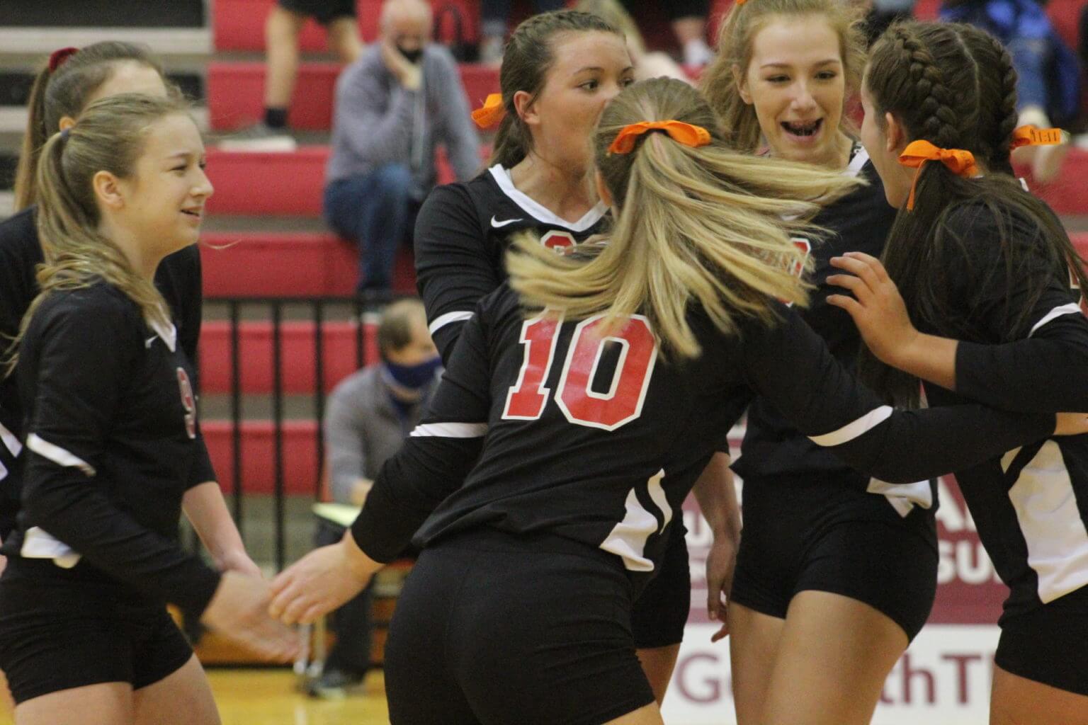 Walnut wins 5-set thriller to claim 2A volleyball state title | Tippah News