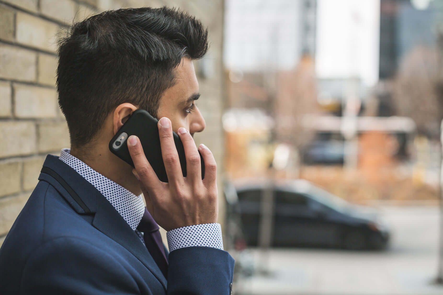 man-talking-on-cellphone