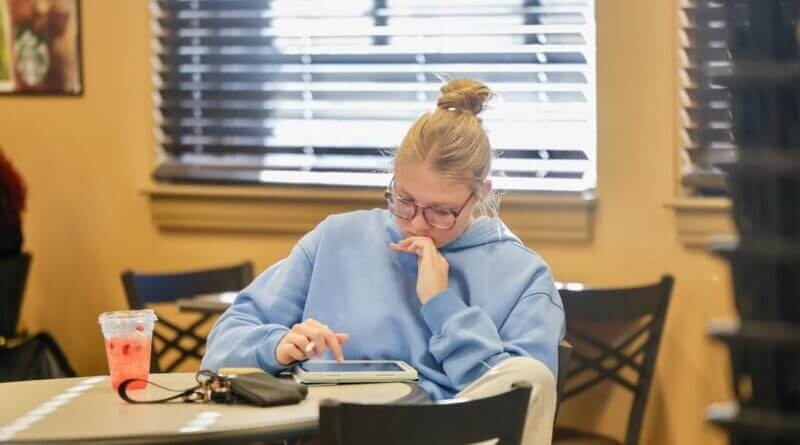 College doesn’t have to fit into a box, and it doesn’t have to fit into someone else’s schedule