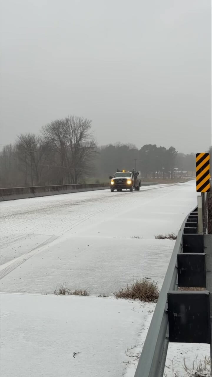 Mississippi MDOT crews treat roads amid winter weather conditions ...