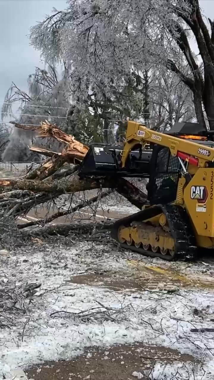 Mississippi DOT crews work through snow and ice to clear roads | Tippah ...