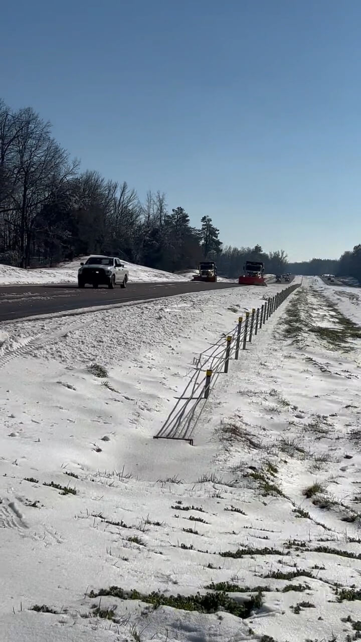 Mississippi Department of Transportation crews assist with winter storm ...