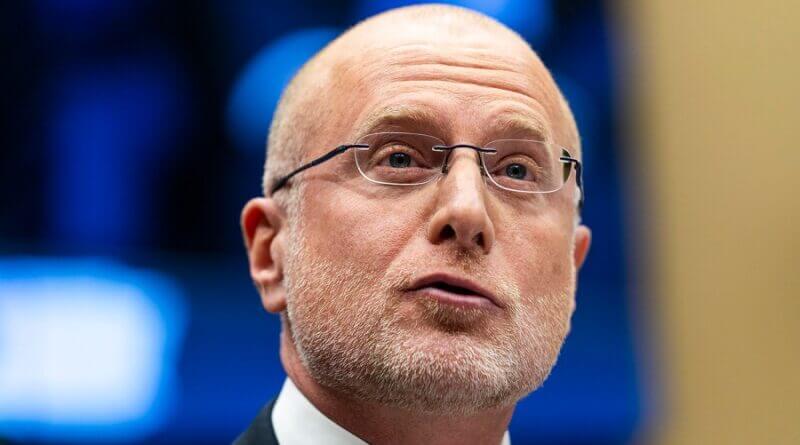 FCC chair says Colbert sees ‘limelight is fading’ amid Talarico interview controversy FCC chair: Colbert sees the 'limelight is fading'