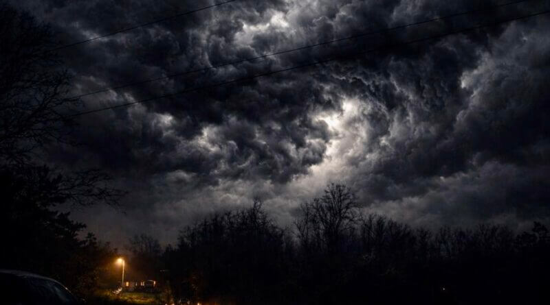 House damage, power outages to over 4000 homes as tornado warned storms hit Tippah County House damage, power outages to over 4000 homes as tornado warned storms hit Tippah County