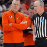 Illinois advances to Final Four after buzzer malfunction delays game Illinois knocks off Iowa to reach Final Four after buzzer malfunction delay