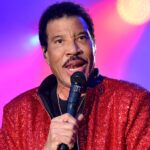 Lionel Richie urges rising stars to embrace fans after Chappell Roan backlash Lionel Richie issues warning to rude celebrities after Chappell Roan backlash