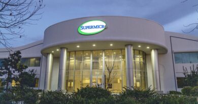 Feds charge 3 linked to Supermicro in $2.5 billion AI export scheme Feds charge 3 in $2.5b scheme to smuggle us AI tech to China using dummy servers