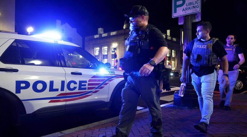 Park Police officer shot in Southeast D.C.; injuries not life-threatening Park Police officer shot in Southeast DC suffers non life-threatening injuries as probe unfolds