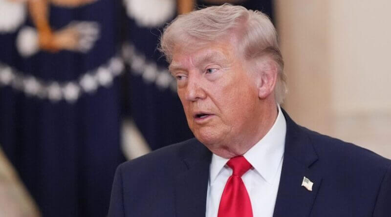 Trump orders DHS to pay employees during government shutdown Trump directs DHS to pay employees during shutdown