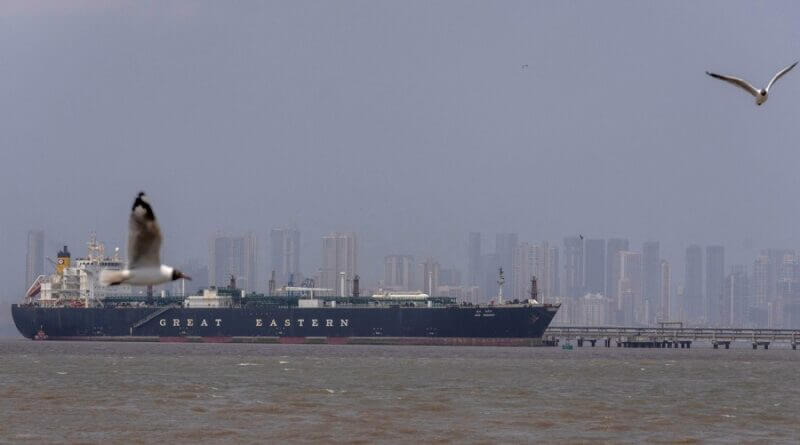 Iran says Strait of Hormuz will close again amid US blockade