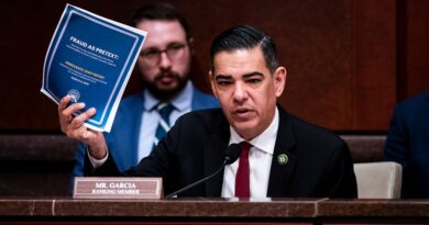 Rep. Robert Garcia threatens Pam Bondi with contempt ahead of deposition Garcia threatens Bondi with contempt on Tuesday