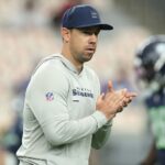 Raiders coach Kubiak prefers veteran quarterbacks over rookie start Raiders coach Klint Kubiak favors veteran QB, hesitant to start rookie early in season