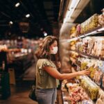 U.S. consumer confidence rises slightly in April amid high gas prices and Iran conflict Photo by Helena Lopes on Pexels