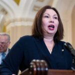 Senator calls for TSA to reinstate shoes-off security policy Dem lawmaker calls for TSA to bring back shoes-off airport security policy