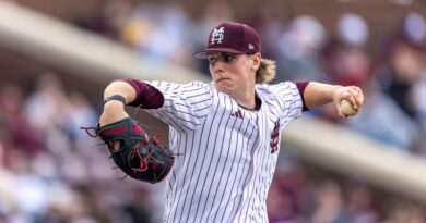 Mississippi State beats Cincinnati 10-5 to reach Starkville regional final Mississippi State reaches Starkville regional final