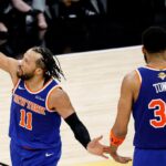 Brunson's late free throw lifts Knicks to 2-0 NBA Finals lead over Spurs Knicks survive to take 2-0 NBA Finals lead after Jalen Brunson's clutch shot sinks Spurs