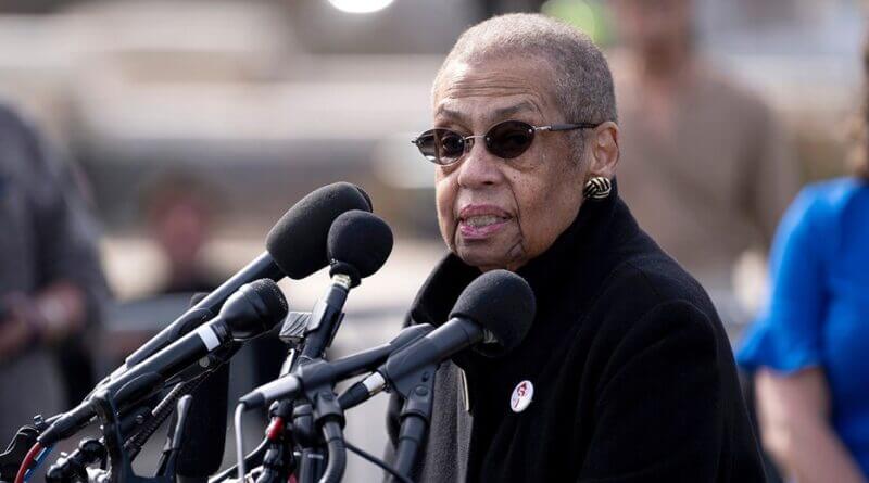 Robert White wins Democratic primary to succeed Eleanor Holmes Norton Dems pick potential successor to DC's congressional delegate after decades-long incumbency