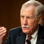 Lawmakers tell Interior Secretary and NPS they cannot build Trump arch without Congress approval Lawmakers caution Burgum, NPS they have 'no power to build' Trump's arch