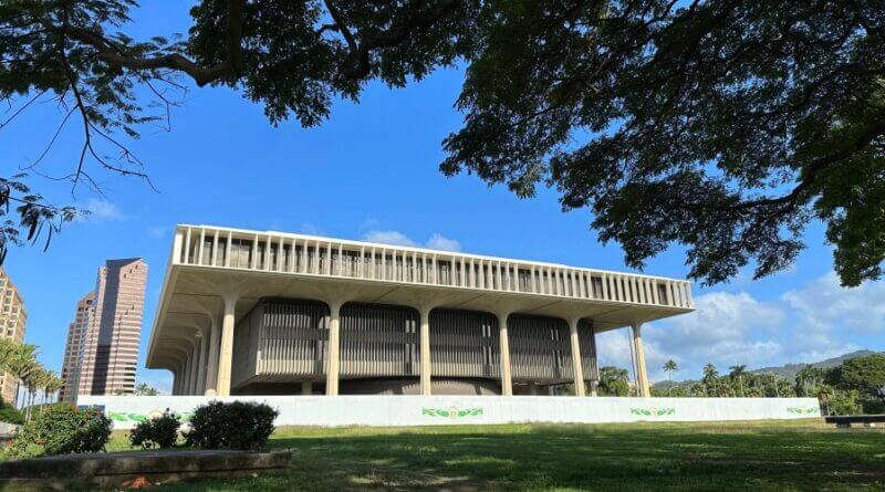 Hawaii lieutenant governor indicted on bribery charges Hawaii Lt. Gov. indicted in alleged bribery scheme