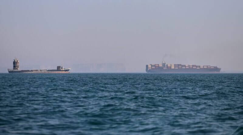 U.S. launches third round of strikes after Iran says it closed Strait of Hormuz US launches third round of strikes after Iran announces strait closure