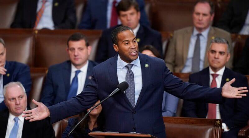 Michigan GOP rivals clash in heated primary debate Michigan GOP gubernatorial rivals clash in primary debate