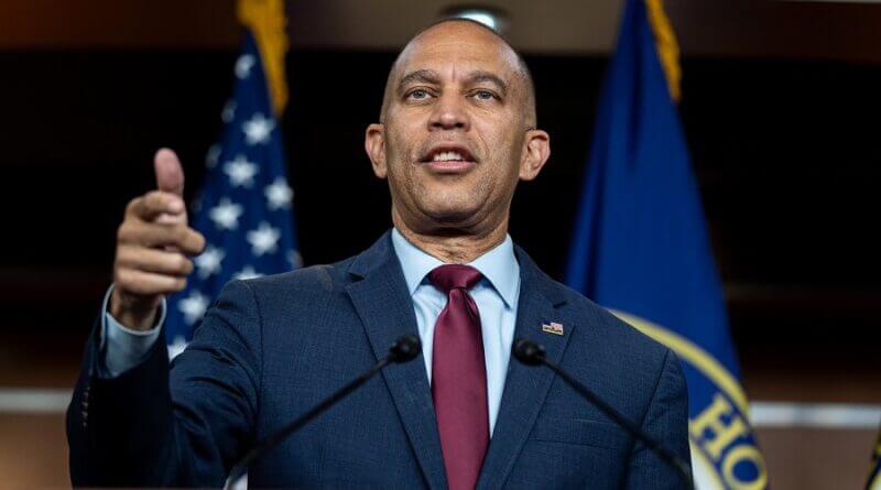 Hakeem Jeffries doubles down on Dems' and affordability ahead of midterms