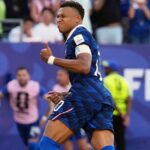 Mbappé penalty gives France decisive goal to beat Paraguay, advance to World Cup quarterfinals Kylian Mbappé's seventh goal of the World Cup lifts France past Paraguay in physical Round of 16 mat