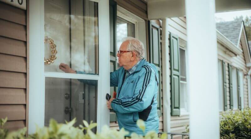 On the Front Porch: News, Neighbors and the Small-Town Feel of Big-Time Politics Photo by Samuel Peter on Pexels