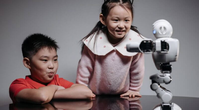 12-year-old in Michigan programs robots to speak Anishinaabemowin Photo by Pavel Danilyuk on Pexels