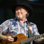Tracy Lawrence says California left him 'disheartened,' halts acting plans Country star Tracy Lawrence slams California, reveals why he pulled the plug on acting in LA