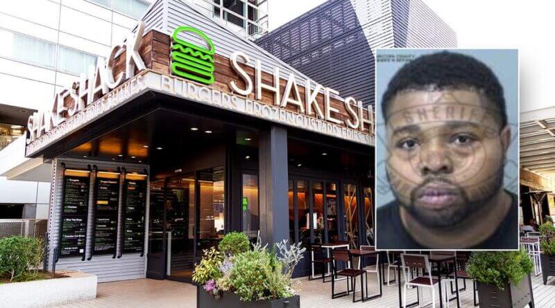 Arizona Shake Shack worker charged in armed robbery, returns to work in uniform, police say Shake Shack worker allegedly calls out before robbing own restaurant, returns in uniform 2 days late