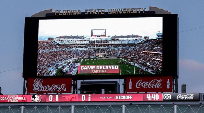 Power outage forces FSU-SMU to play without sideline communications FSU-SMU game turns into old-school football after stadium power outage wipes out in-game communicati